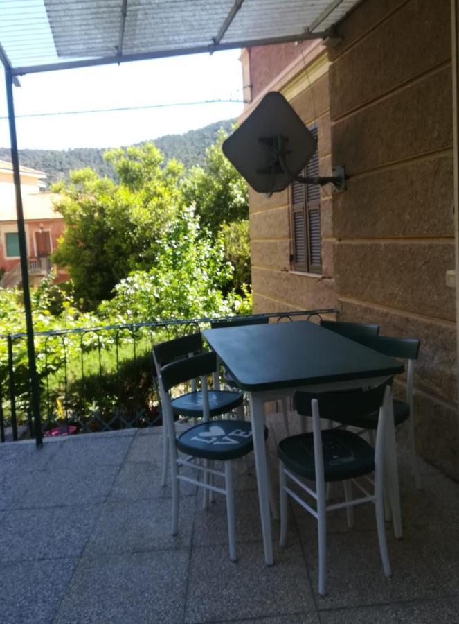 La Casa Di Via Defferrari Apartment Noli Luaran gambar
